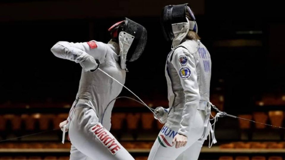 Milli eskrimciler hafta sonu 3 ülkede piste çıkacak